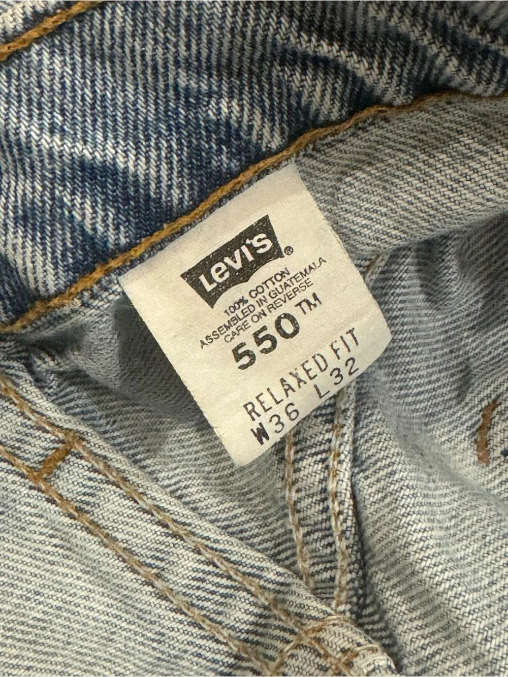 VTG Levi’s 550 | 100% Cotton RELAXED FIT | Men’s Jeans ~ Size W36 L32